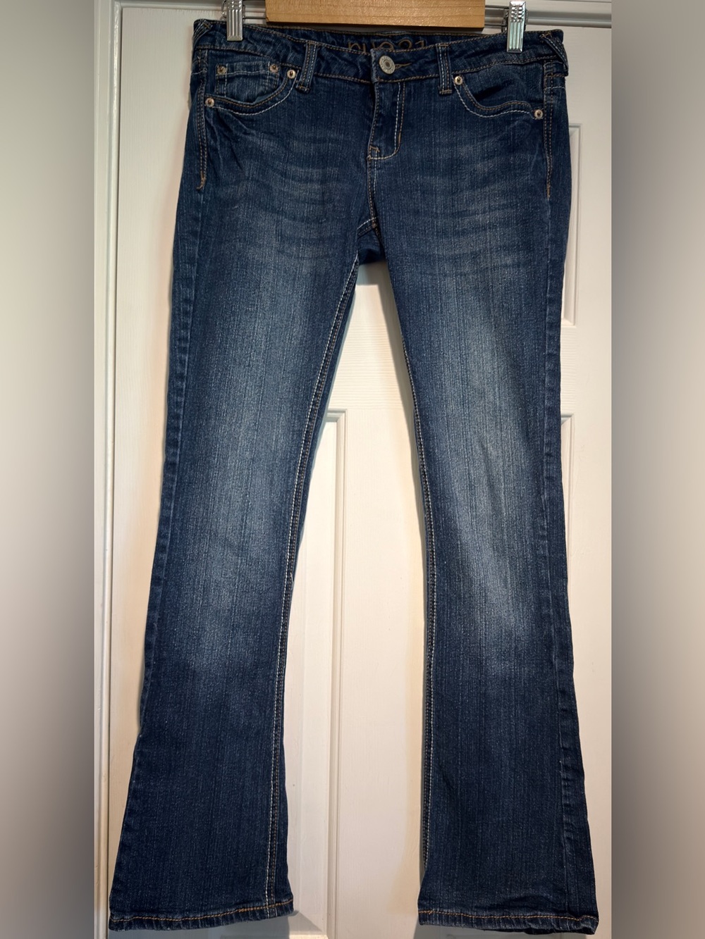 Women's Rue 21 Slim Boot Cut Jeans Size 3/4 Short